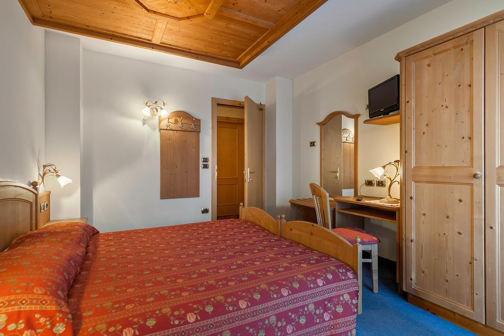 Family Hotel La Perla Fiera Di Primiero Exteriér fotografie