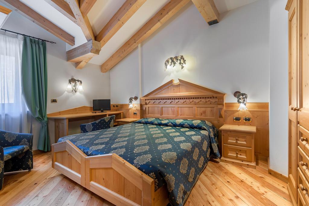 Family Hotel La Perla Fiera Di Primiero Exteriér fotografie