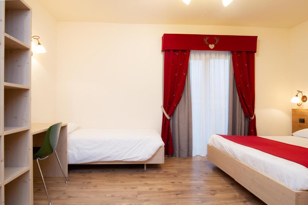 Family Hotel La Perla Fiera Di Primiero Exteriér fotografie